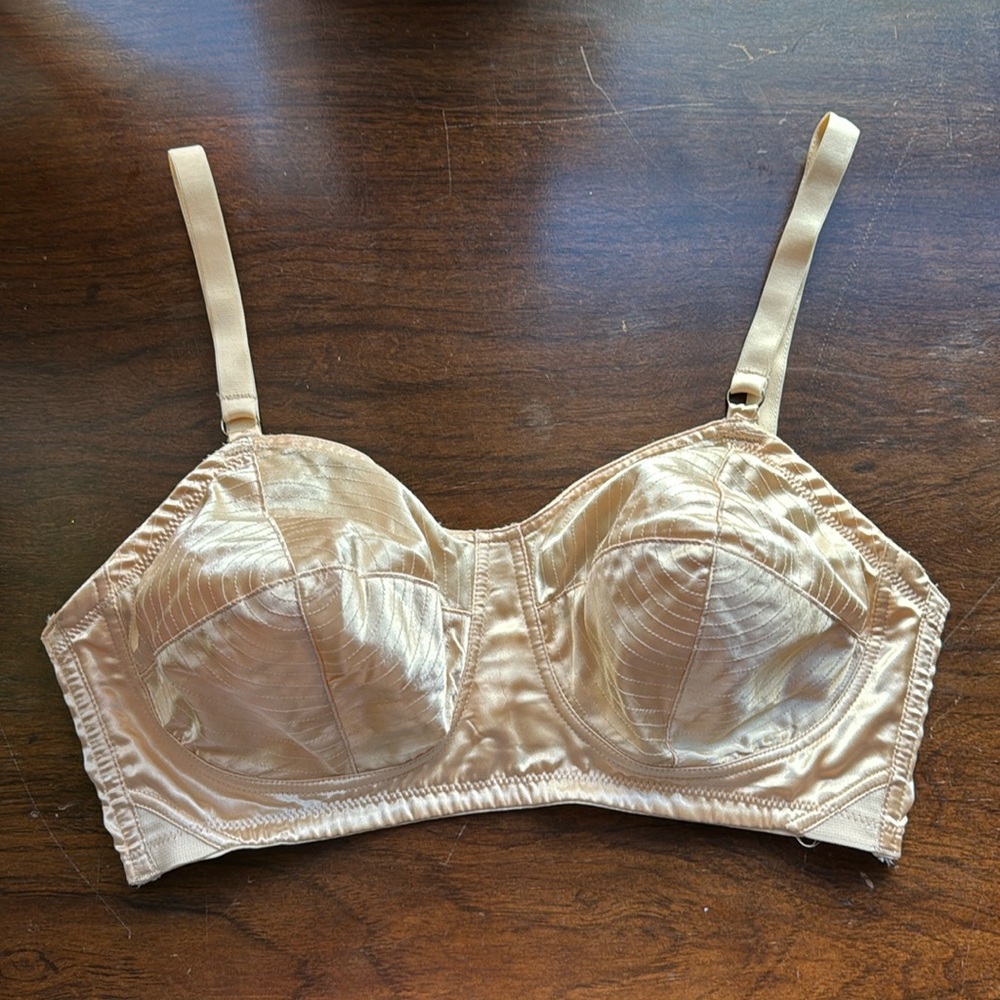 Betty Page x Playful Promises Champagne Spiral Stitch Bullet Bra 34DDD/F